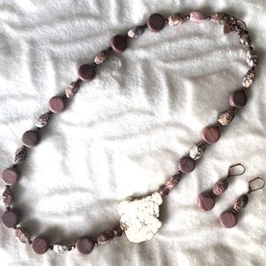 The Side Pendant Necklace